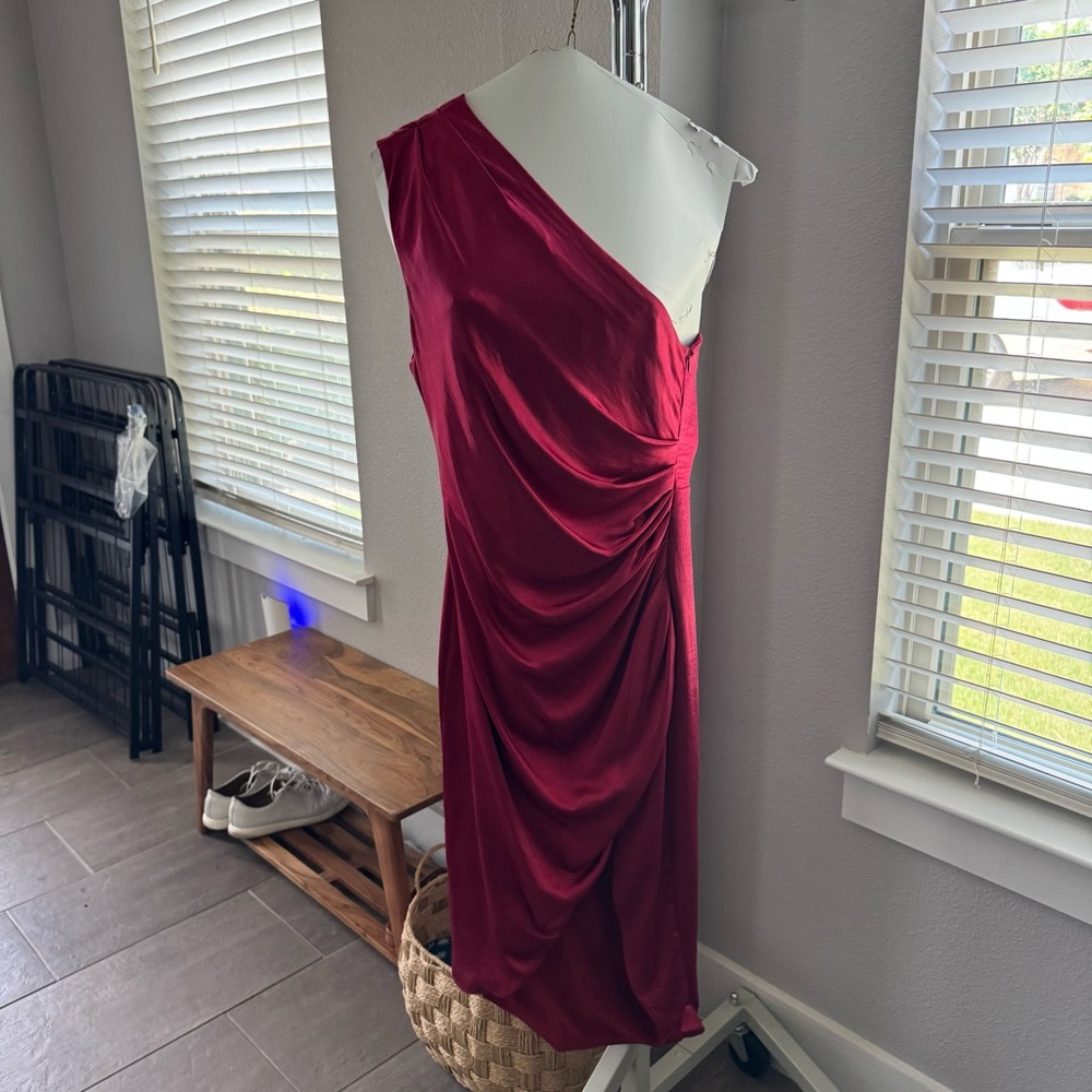 Elliatt Burgundy Cassini One-Shoulder Dress